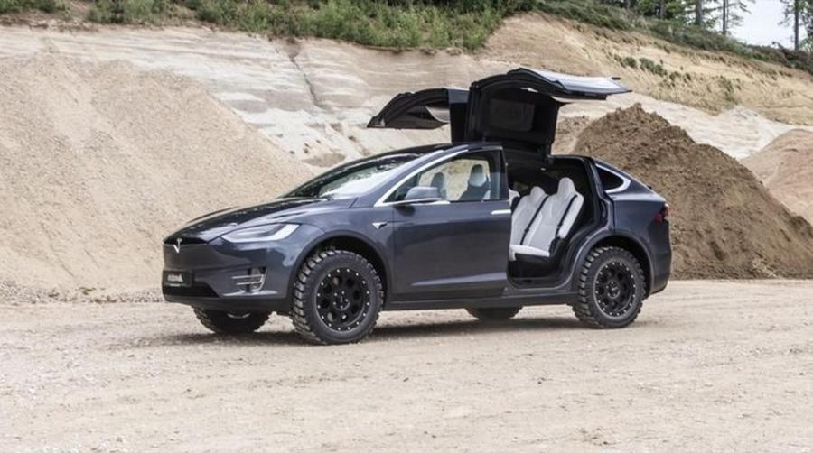  Tesla Model X by Delta 4x4 2018 года  (фото 1 из 3)